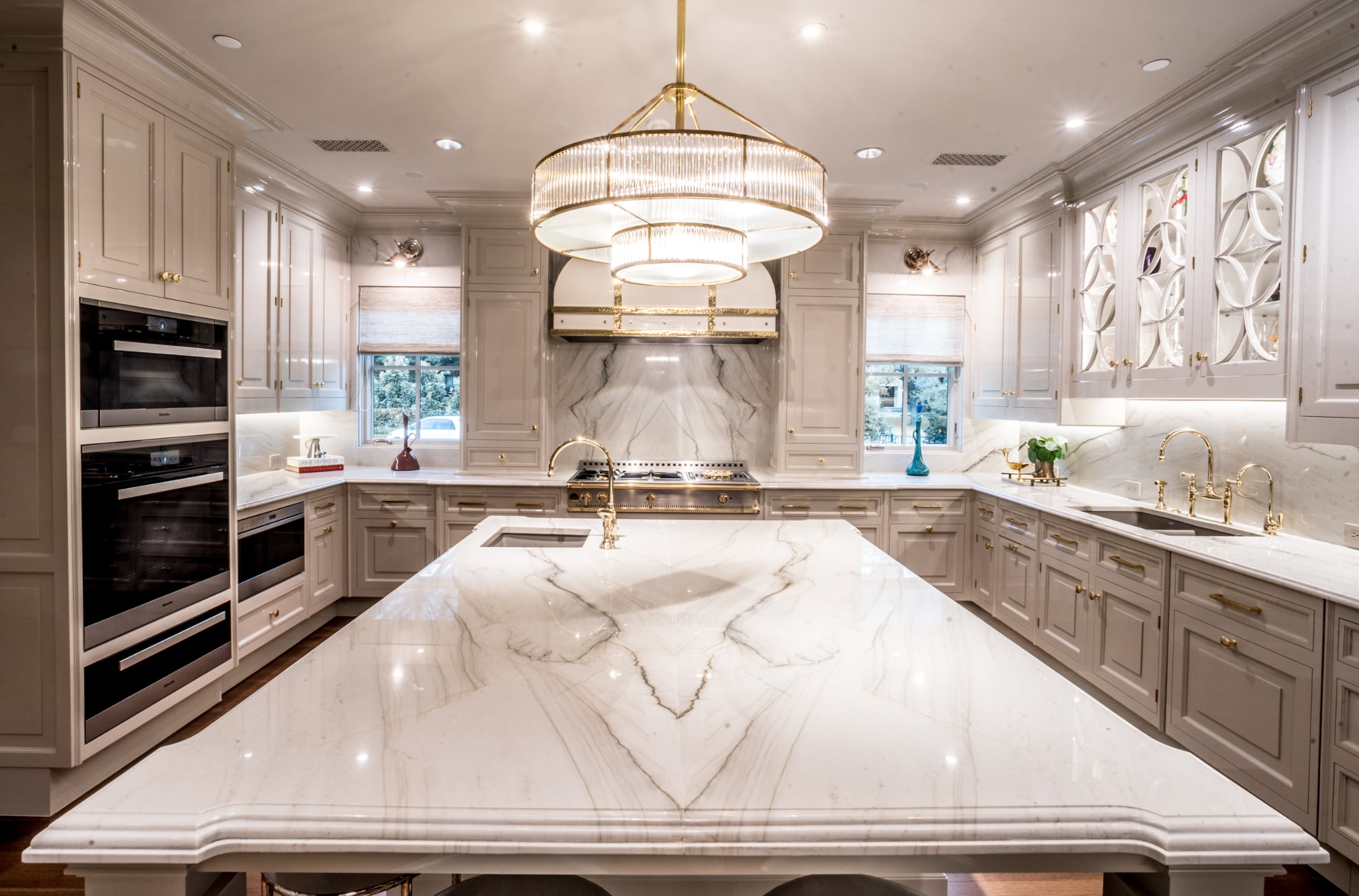 Beautiful Kitchen Remodel With a Large Island